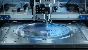 Halbleiterwafer mit UV-LEDs vor dem Binning