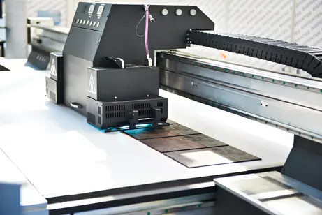 UV-Druck auf metallischen Oberflächen