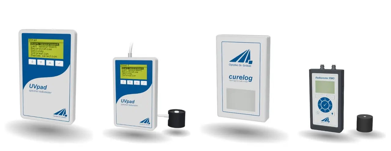 3D models of the Opsytec UV meters UVpad, UVpad E, Curelog and RMD side by side, with operable display in the 3D product viewer.